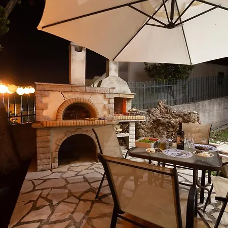 Mare - For Families & Groups *