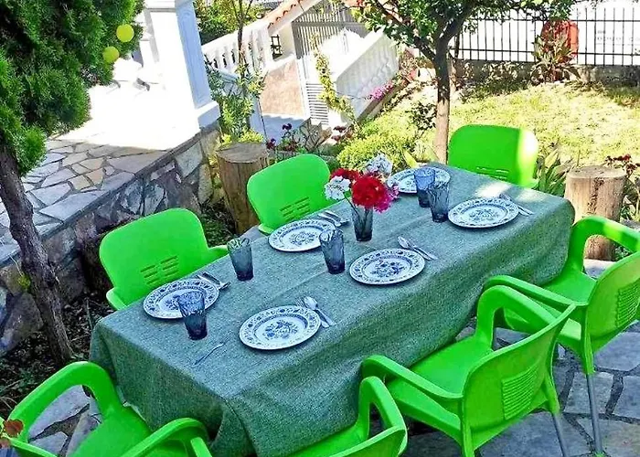 Mare - For Families & Groups *